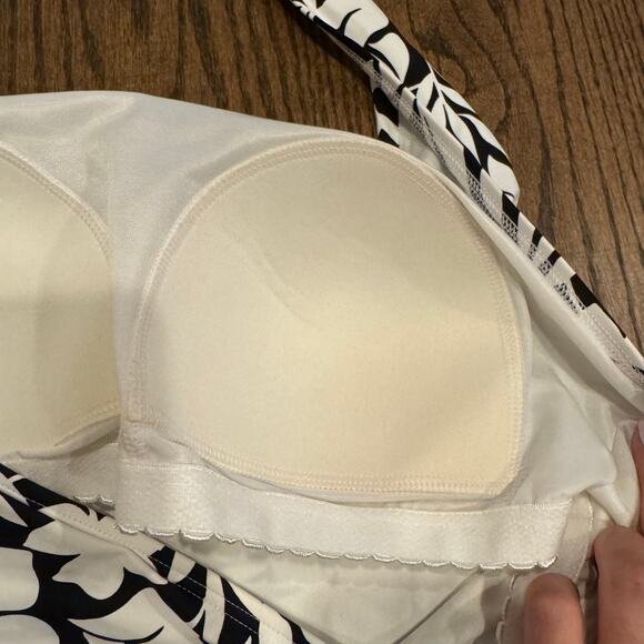 Lands End Womens Black White Floral Halter Tankini Swim Suit Top Plus Size 14 - Picture 3 of 7